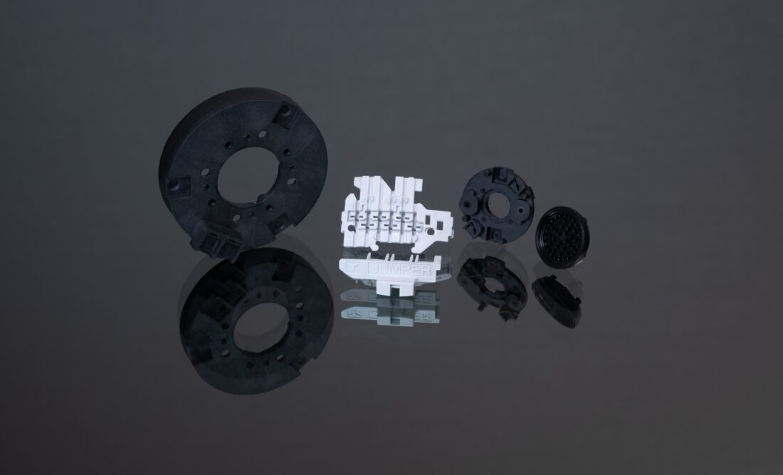 Hochleistungskunststoffteile-elfo-1100x667