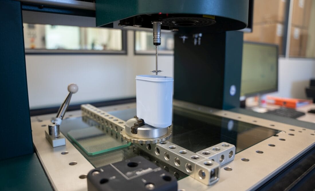 Messmaschine-Kunststoffgehaeuse-elfo-1100x667